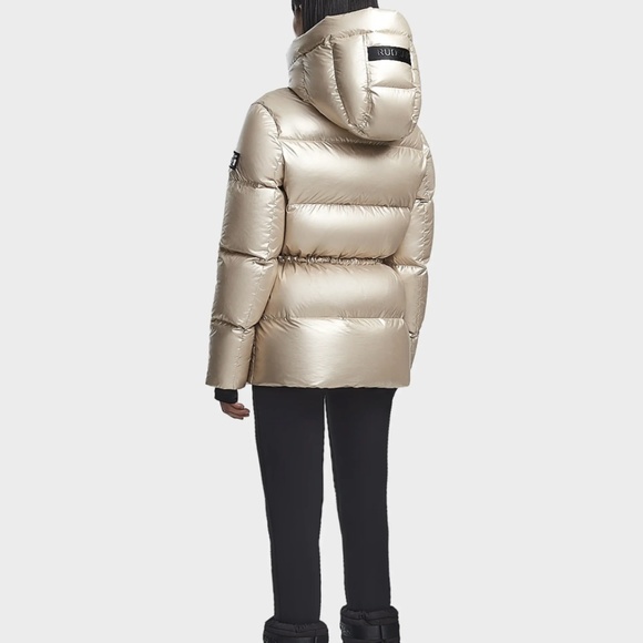 Rudsak Women's down coat in gold and in large, with tags - Picture 3 of 4